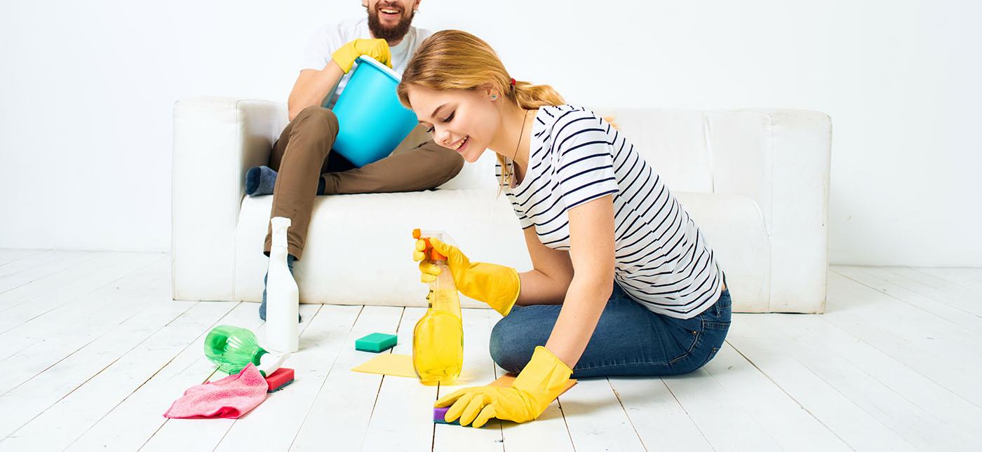 Il miglior metodo per pulire le fughe del pavimento: il vapore