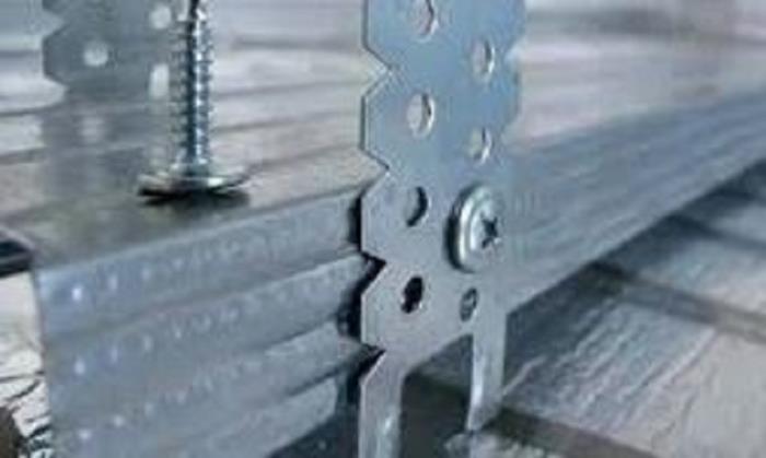 Staffa Distanziatore Registrabile 3-12 cm